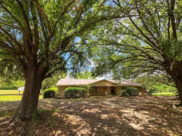 401 E Broad Street, Linden, TX 75563