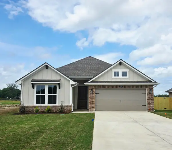 1519 Grace Acres Lane, Longview, TX 75605