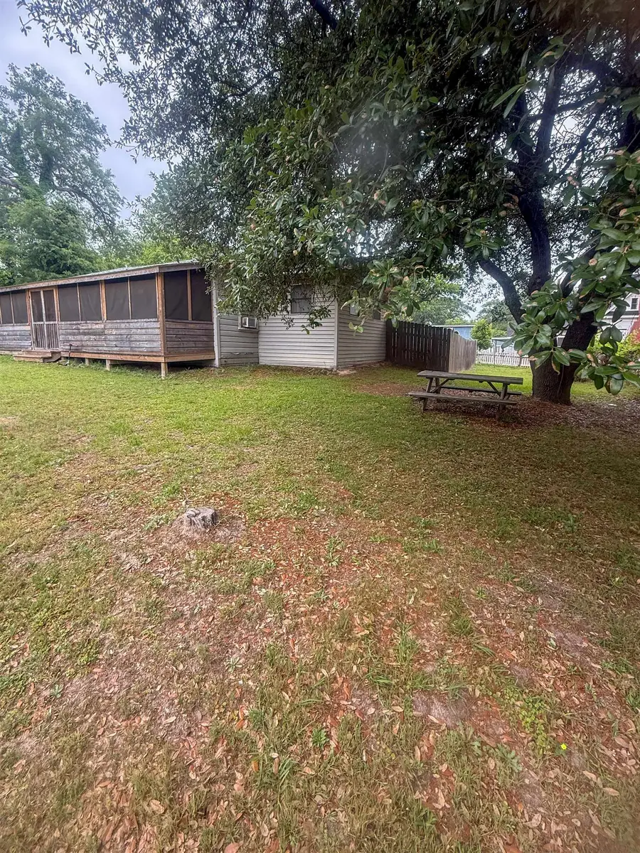 514 W KAUFMAN ST, Gilmer, TX 75644 - #3