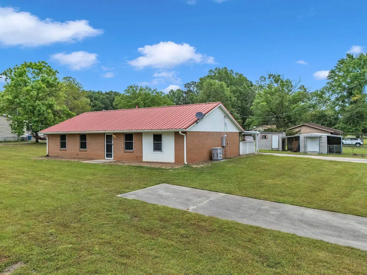 600 N Lake St, Waskom, TX 75692 - #1