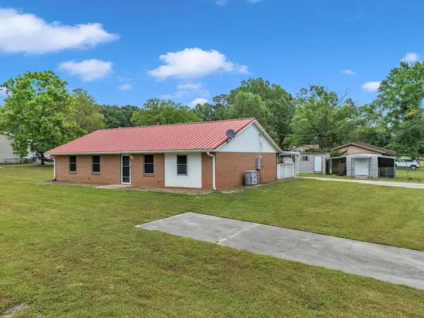 600 N Lake St, Waskom, TX 75692