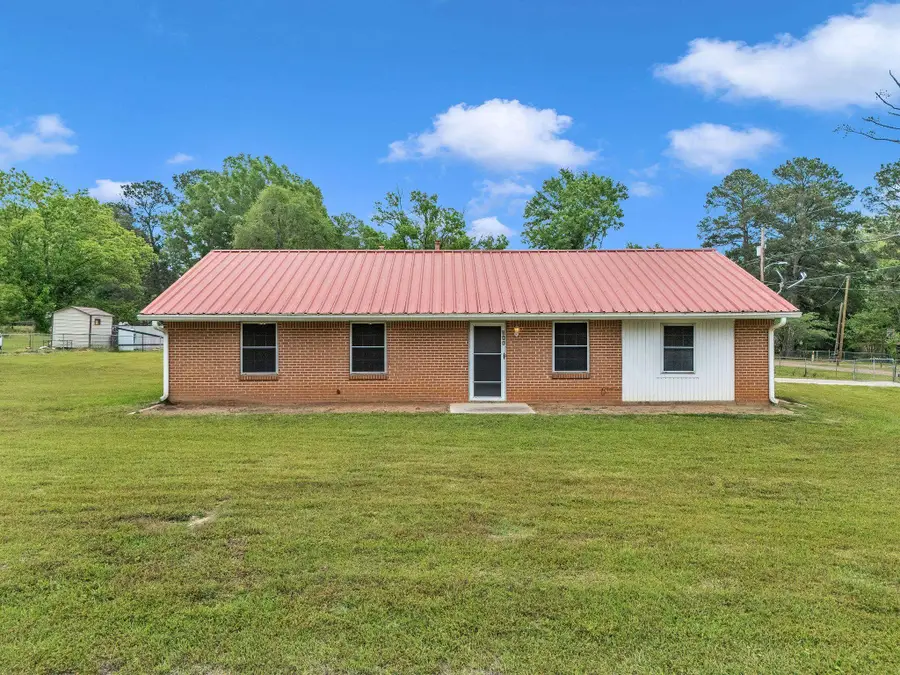 600 N Lake St, Waskom, TX 75692 - #3