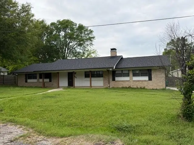 706 Beverly Dr, Carthage, TX 75633 - #1