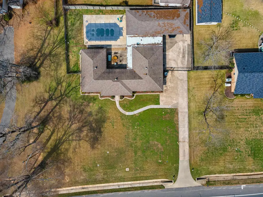 1302 W Sabine St., Carthage, TX 75633 - #3