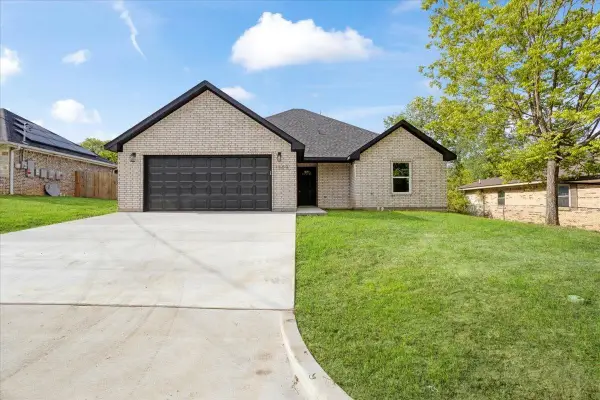 1509 W 10th St., Mount Pleasant, TX 75455