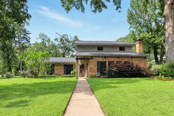 111 Bison Trl, Longview, TX 75605