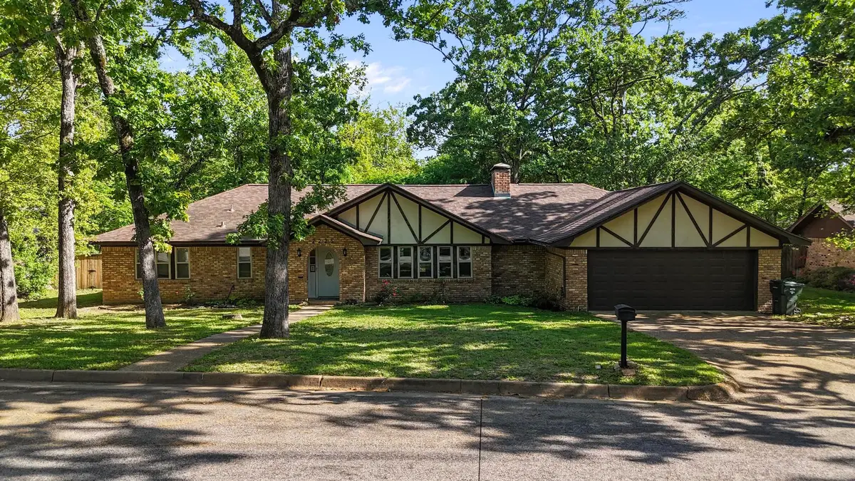 2225 Heather Ln., Tyler, TX 75703 - #1