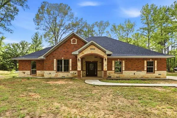 437 County Road 1660, Mount Pleasant, TX 75455