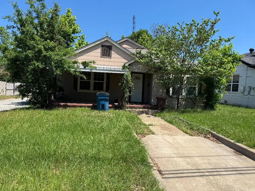 401 E Henderson, Overton, TX 75684 - #1