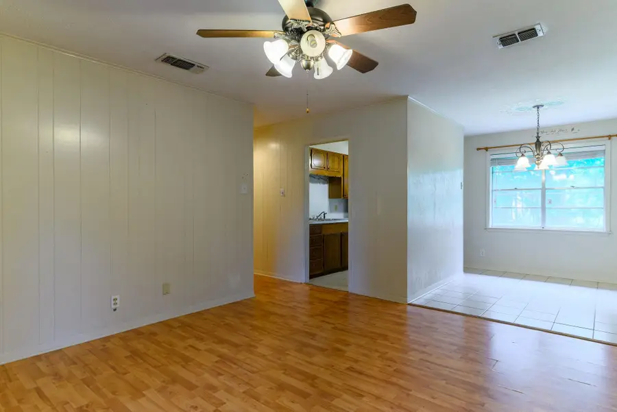 2813 Rampy St., Gladewater, TX 75647 - #3