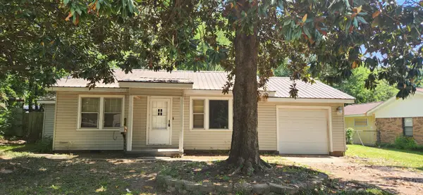 1908 Lee St, Longview, TX 75604