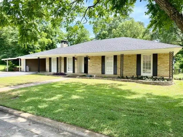 308 N GARDEN CLUB DR., Overton, TX 75684 - #1