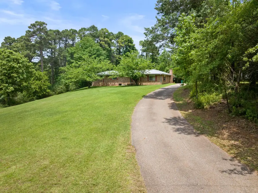 604 N Kasling St, Hughes Springs, TX 75656-0000 - #3