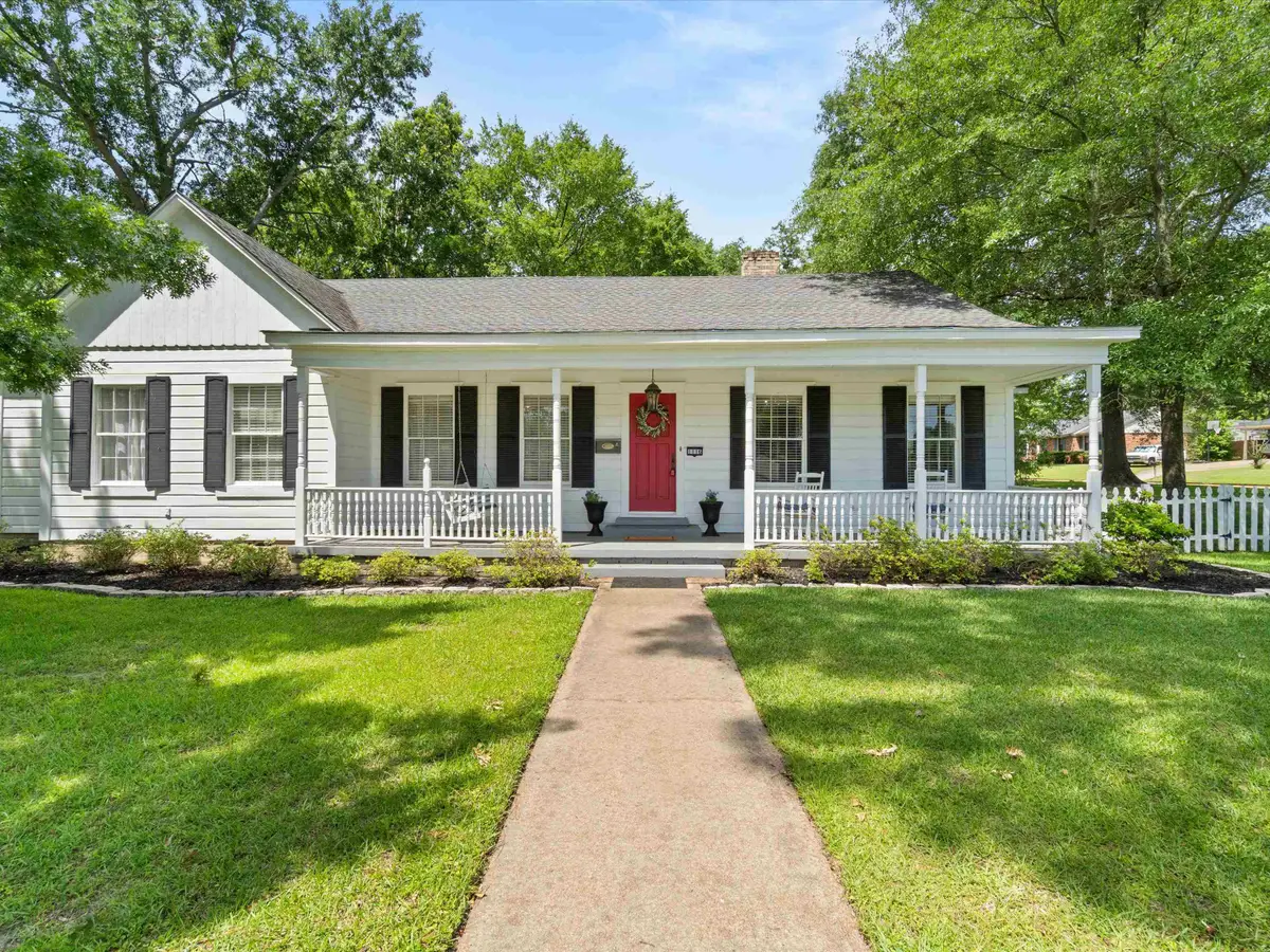 1116 N Bledsoe St., Gilmer, TX 75644 - #1