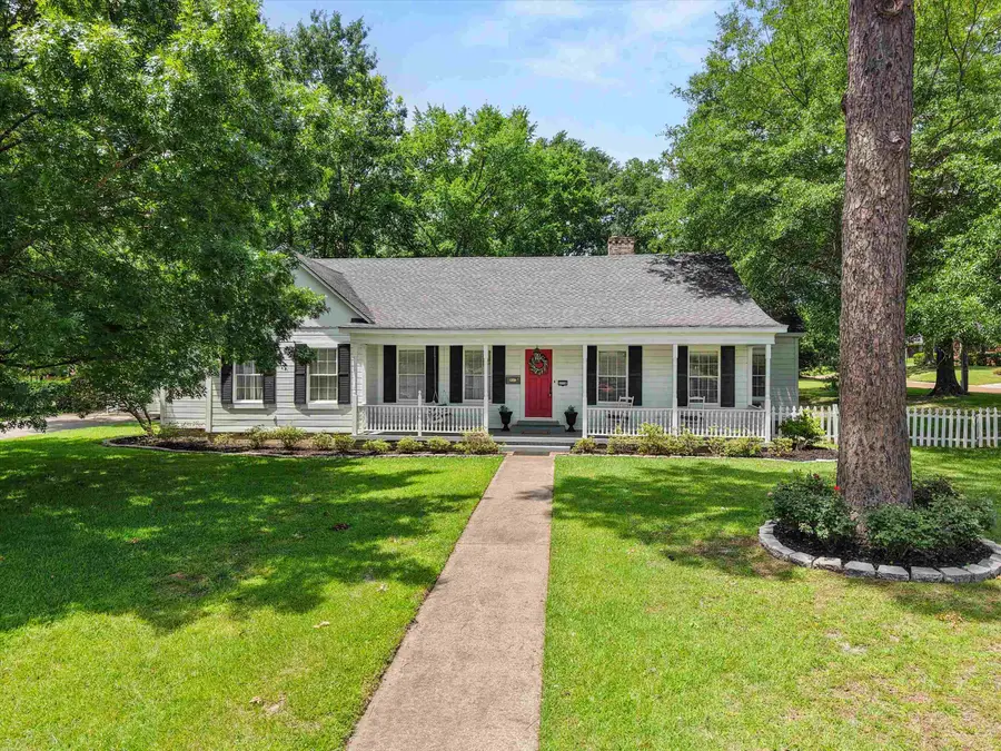 1116 N Bledsoe St., Gilmer, TX 75644 - #2