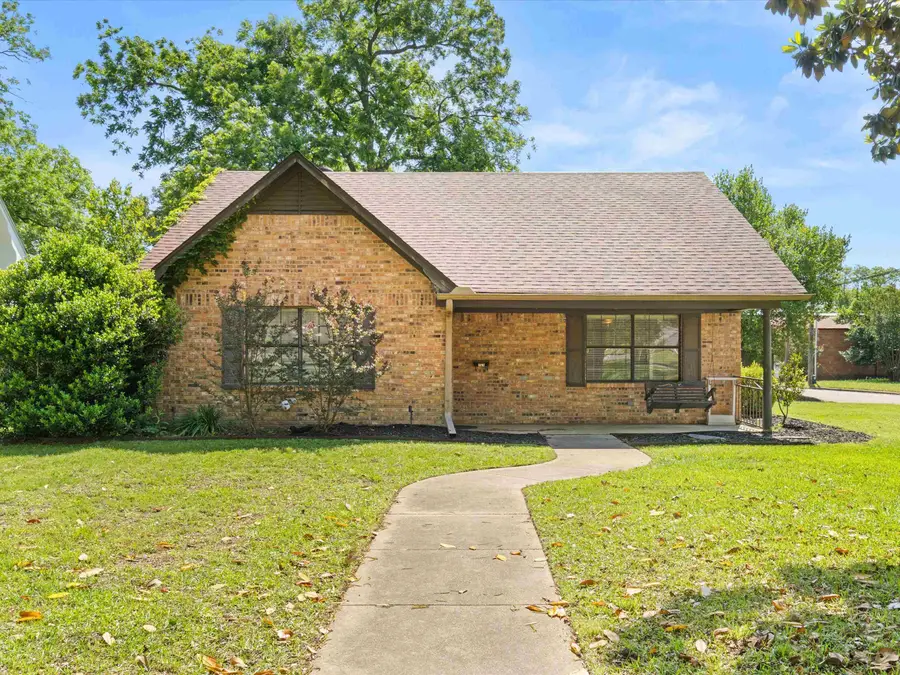 701 N Montgomery St, Gilmer, TX 75644 - #2