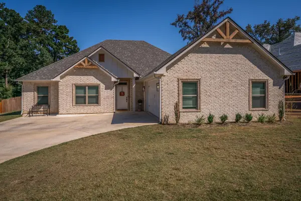 215 Millridge, White Oak, TX 75693
