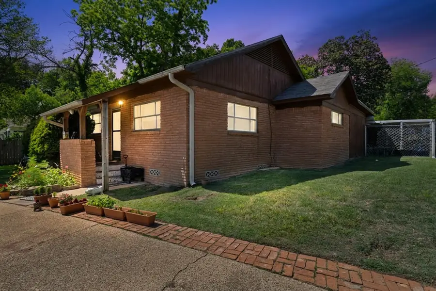 500 W Marshall Ave, Gladewater, TX 75647 - #2
