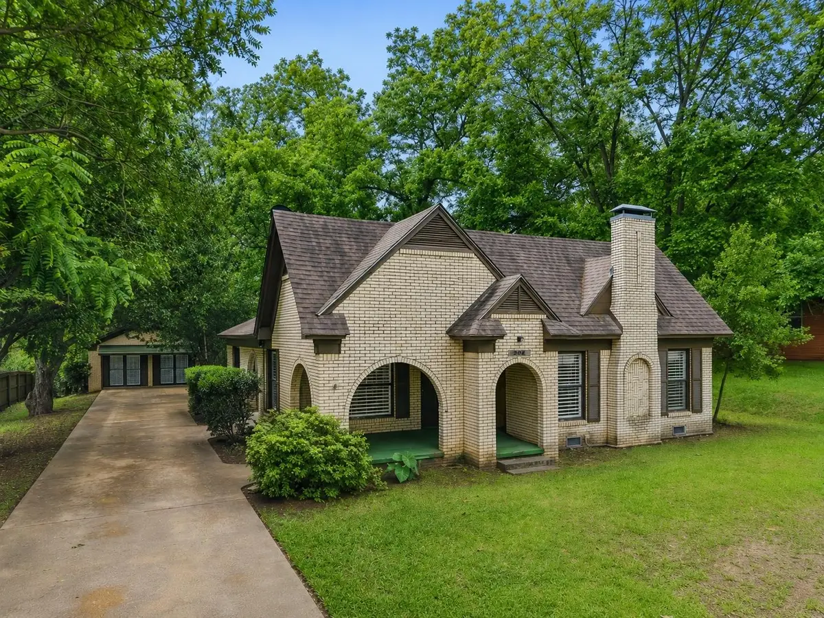 202 College Street, Big Sandy, TX 75755 - #1