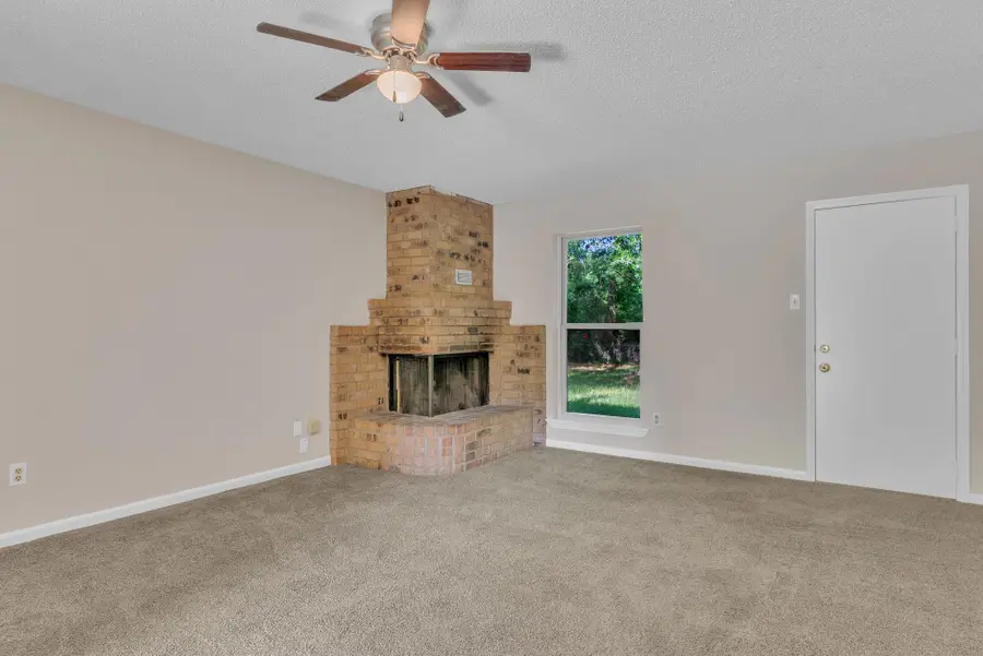 307 Freedom St, Longview, TX 75604 - #3