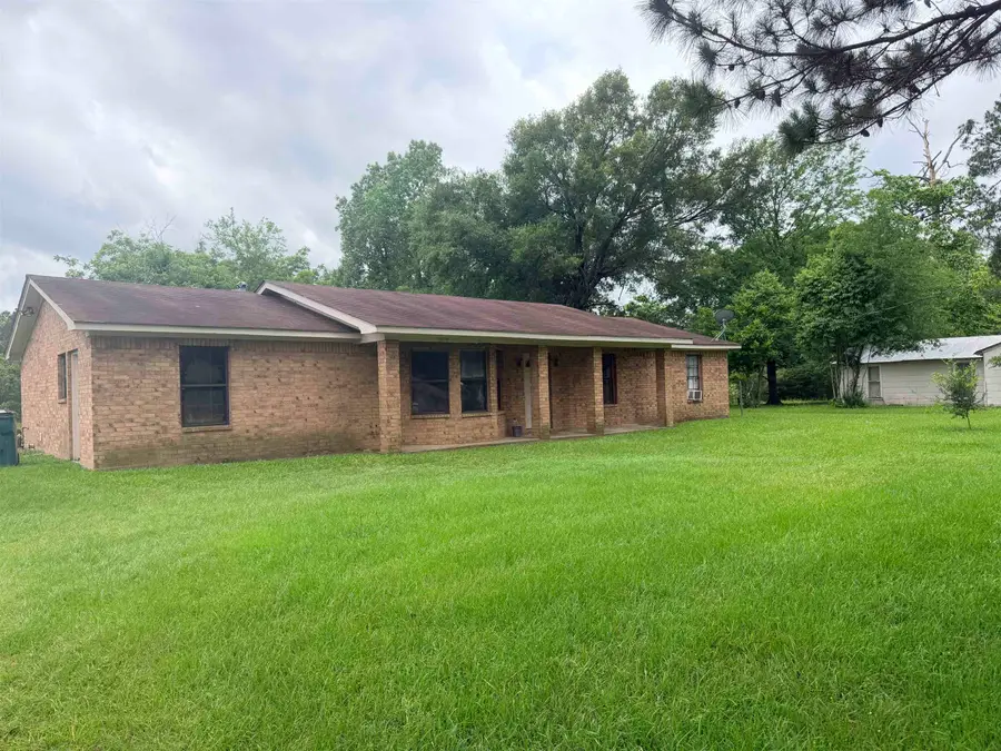 310 Holt St, Carthage, TX 75633 - #2