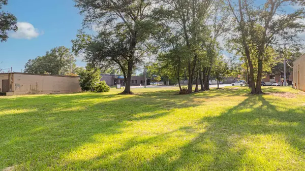 434 N FREDONIA ST, Longview, TX 75601