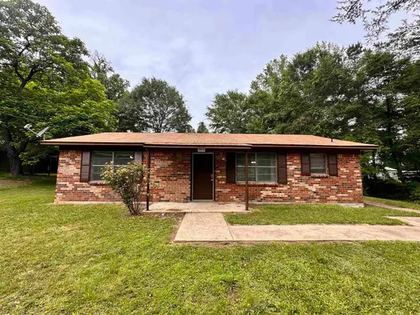 303 Crow St, Linden, TX 75563