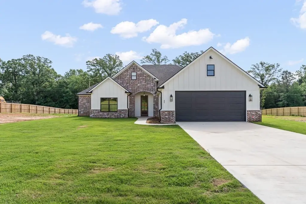 223 Big Oaks Rd, Kilgore, TX 75662 - #1