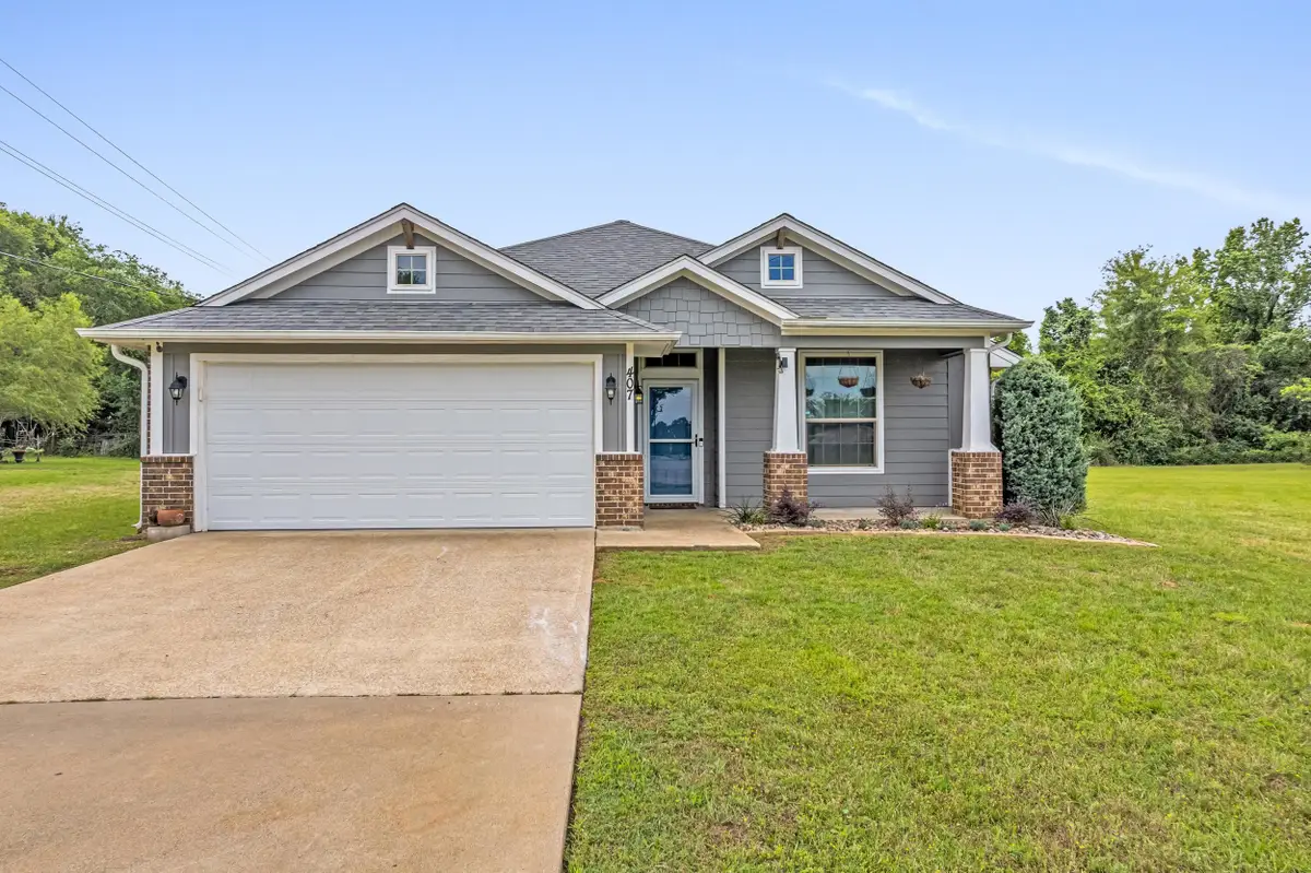 407 Hiawatha St, Longview, TX 75603 - #1