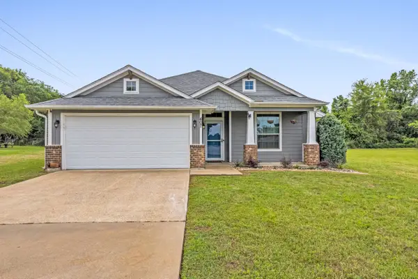 407 Hiawatha St, Longview, TX 75603