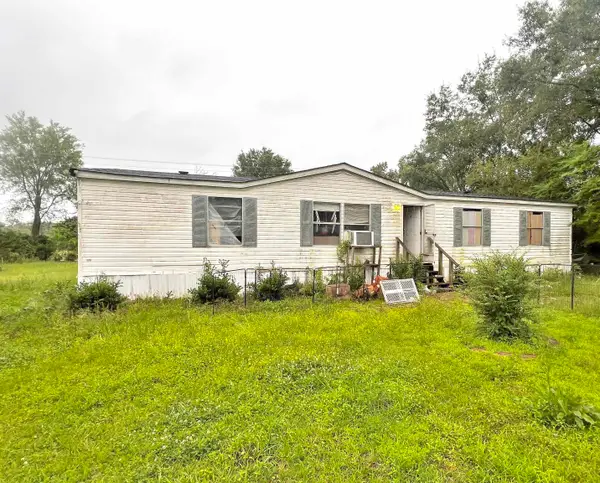 515 Crooked Trl, Waskom, TX 75692