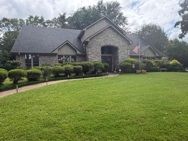 1208 Daffodil Lane, Longview, TX 75604
