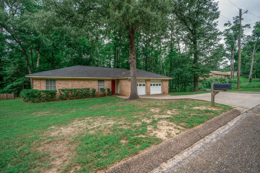 805 Chris Dr, Longview, TX 75605 - #3