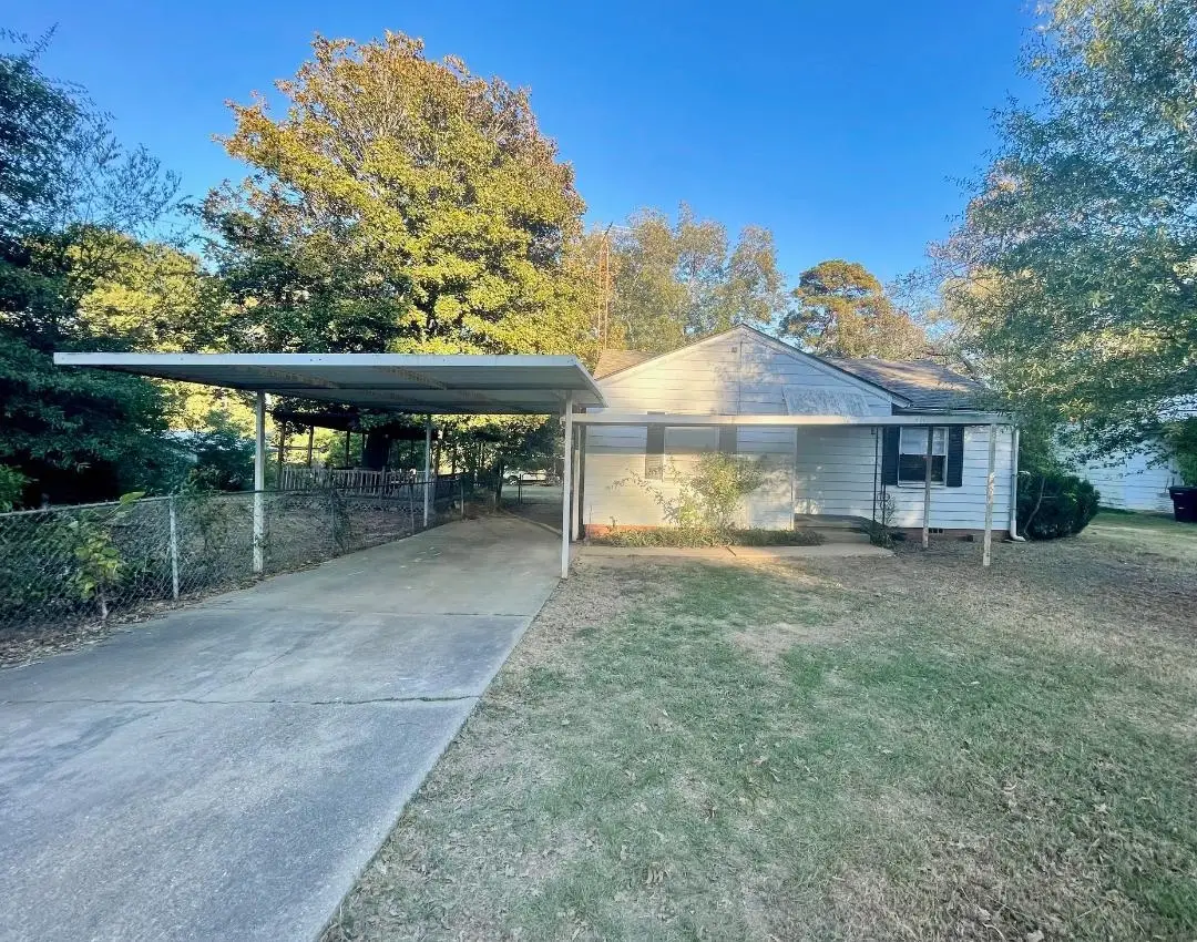 1222 N 10th Street, Longview, TX 75601 - #1