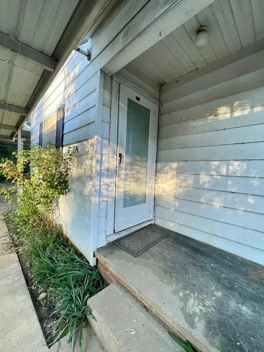 1222 N 10th Street, Longview, TX 75601 - #3