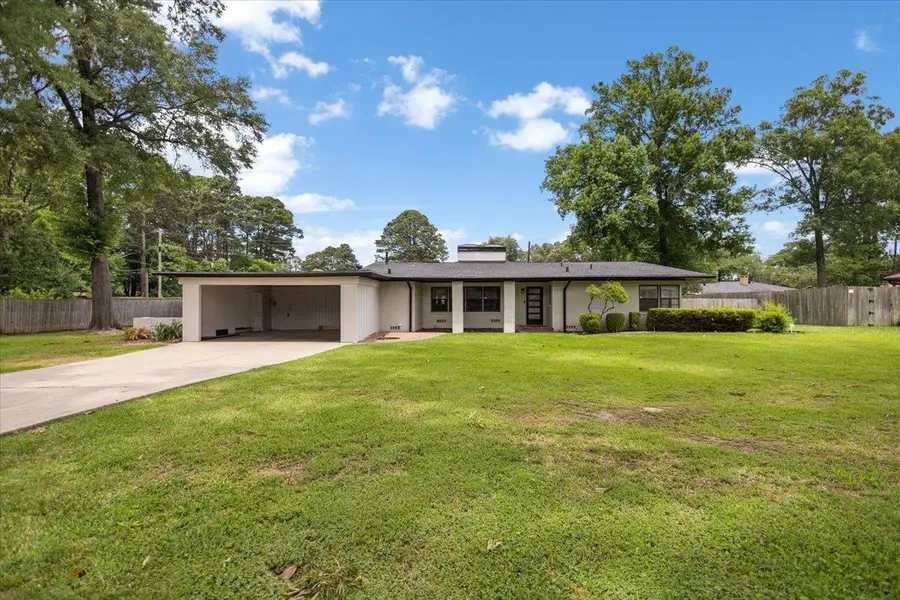 1007 Lincoln Dr, Longview, TX 75604 - #3