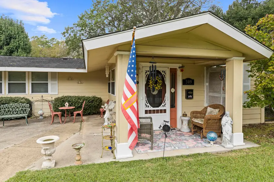 309 S Friou Street, Jefferson, TX 75657 - #2