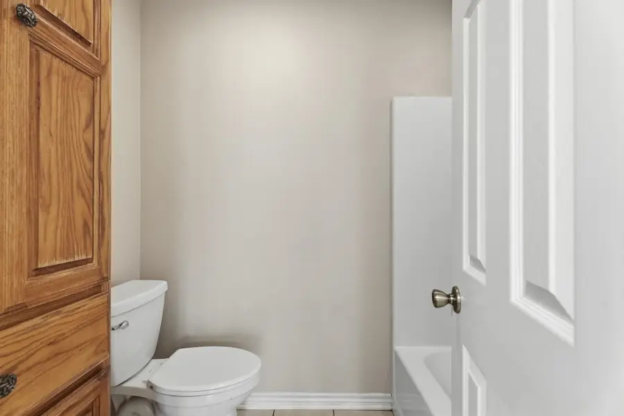 513 Kingsway, Overton, TX 75684 - #3