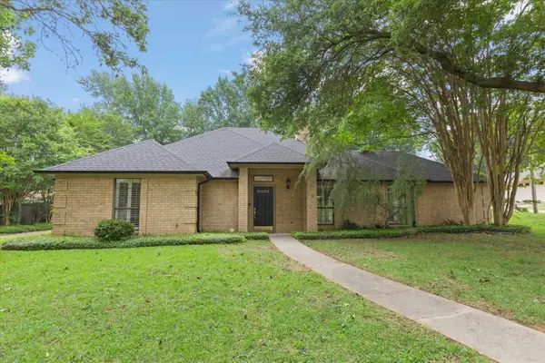 3200 Crossroads Dr, Longview, TX 75605