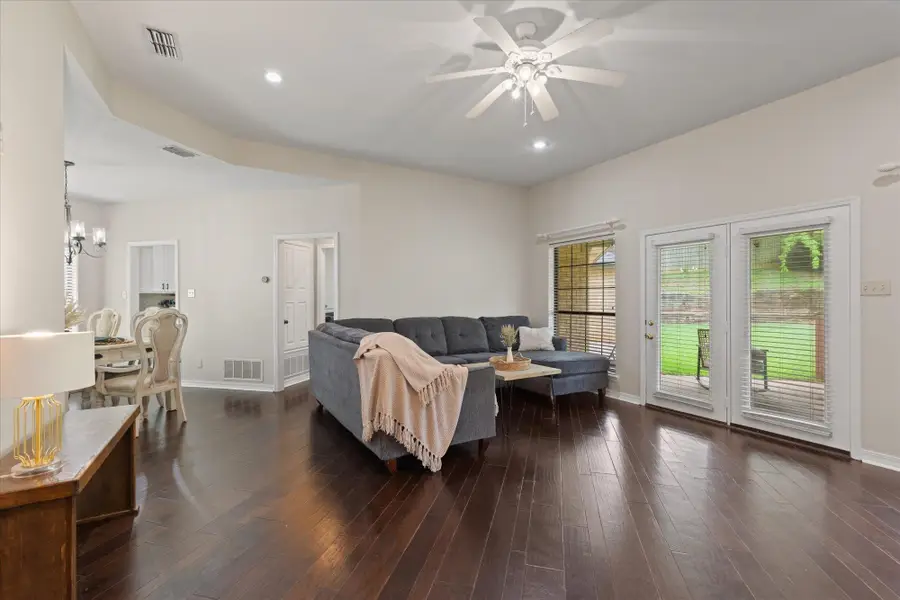 3200 Crossroads Dr, Longview, TX 75605 - #2