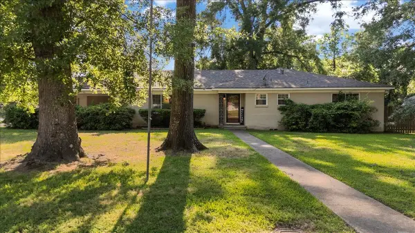 303 Wildwood Lane, Kilgore, TX 75662
