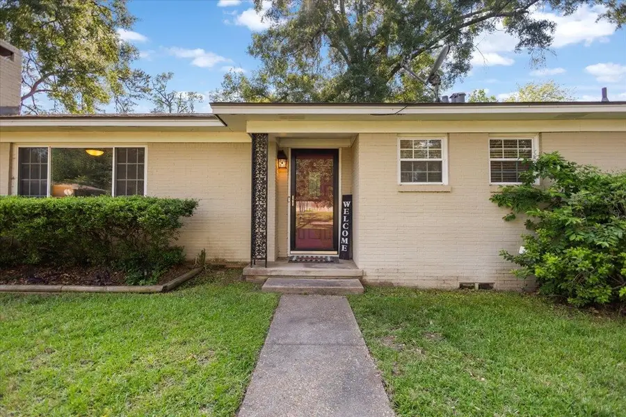 303 Wildwood Lane, Kilgore, TX 75662 - #2