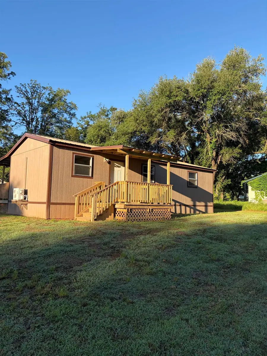 111 E Hughes Street, Daingerfield, TX 75638 - #2