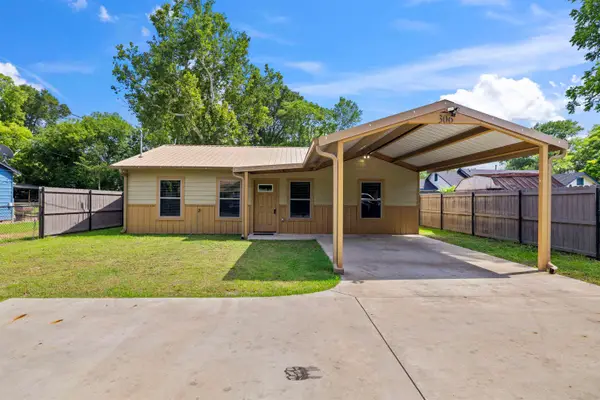 306 E Pliler, Longview, TX 75602