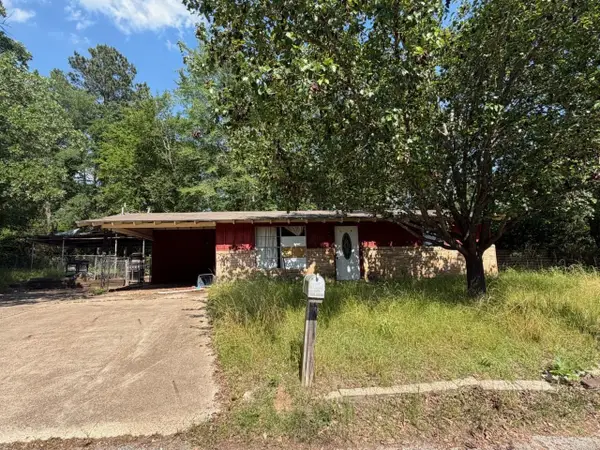 1107 W Paschal Street, Troup, TX 75789