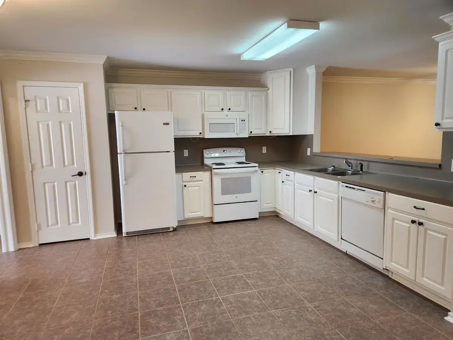 1803 Riverstone Ln, Longview, TX 75605 - #3