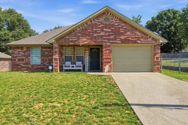 401 Crosby, Lindale, TX 75771