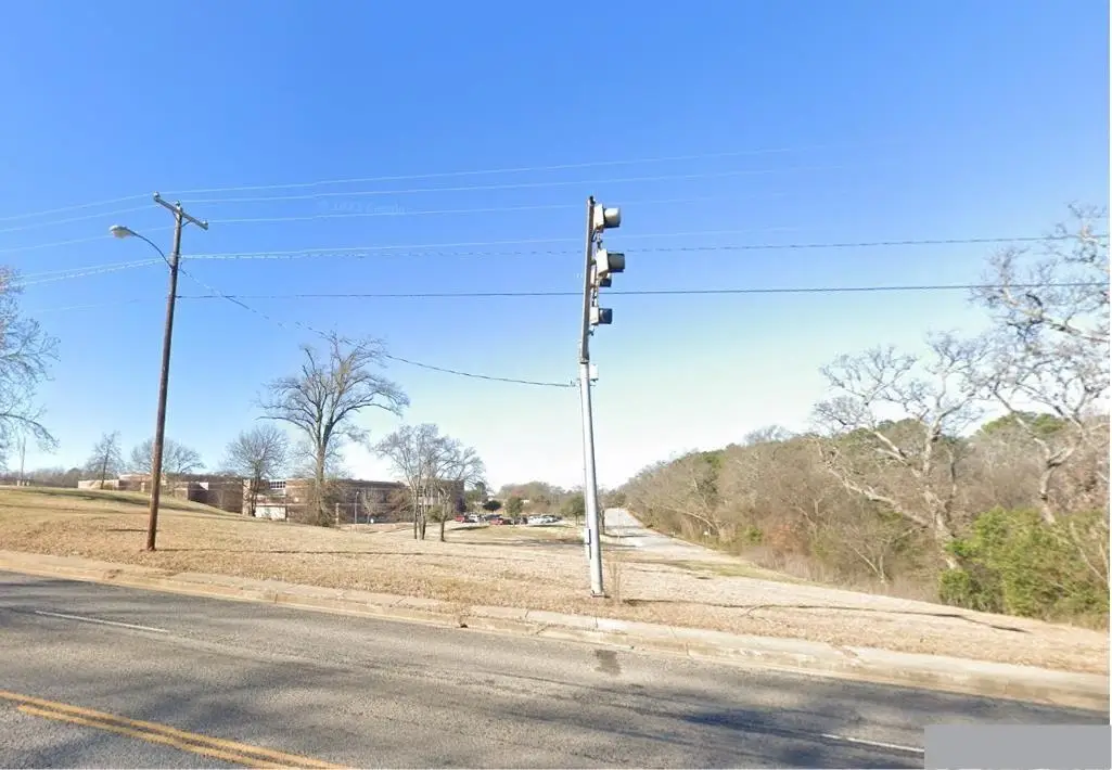 2698 N Broadway Avenue, Tyler, TX 75702 - #1