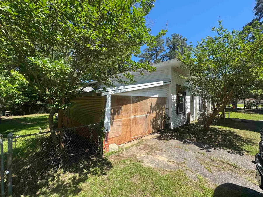 478 W Wellington, Carthage, TX 75633 - #2
