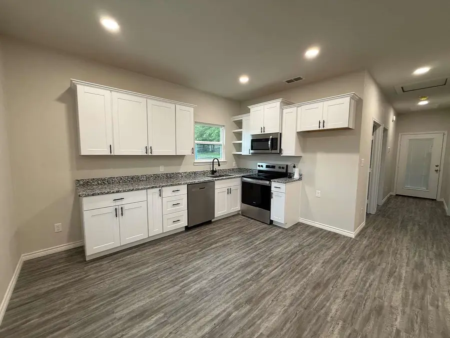 700 Walnut Street, Longview, TX 75601 - #2